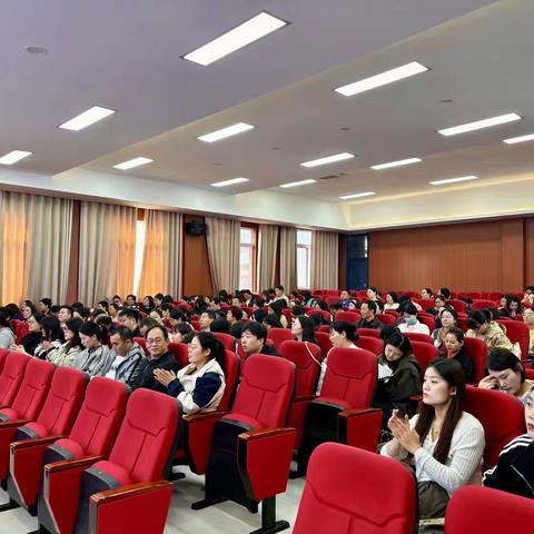 领悟新教材，构筑新课堂——2025年嵩县初中语文新教材专题研训活动