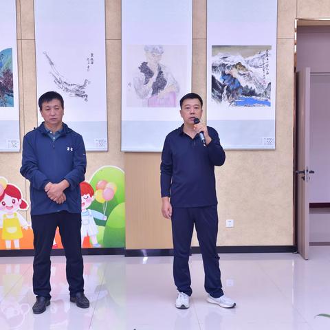 县政协第五 、第十委员学习小组参观翼城县“弘扬科学家精神·强国复兴有我”主题书画展