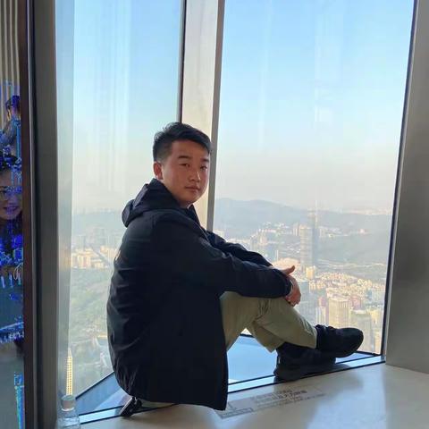 咬定目标不放松，以真诚感动身边每一个人——一月榜样人物孔德鸣