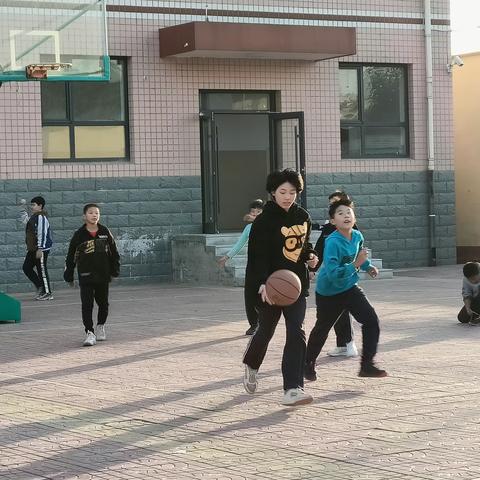 精彩的课间十分钟---东汉小学学生课间活动纪实