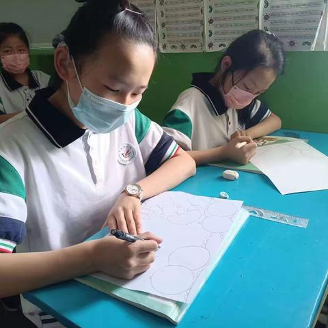 “巧手绘童心”张登镇北和庄小学绘画社团