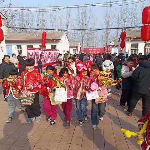 西河头小学新年祝福！