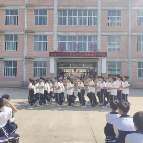 【全环境立德树人】观里中学举行2023年秋季军训结业暨开学典礼