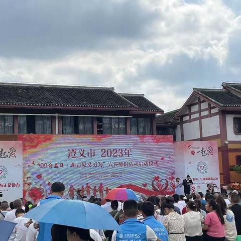 【红花岗区市政环卫处广场所】常态化管理工作，持续营造广场良好环境