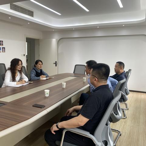 青年东路社区党委开展“共建聚合力·服务暖人心”座谈交流会