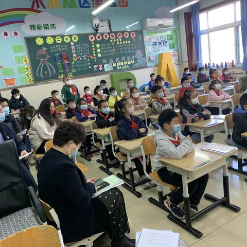 抓实常态教研，提升教学质量——密云五小全体干部集中听课活动