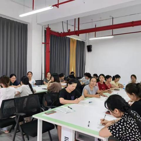 名师赋能，共研成长——永顺县灵溪镇第一幼儿园2024年暑期全员集中培训