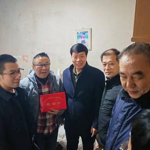 漳浒寨街道开展春节慰问困难退役军人活动