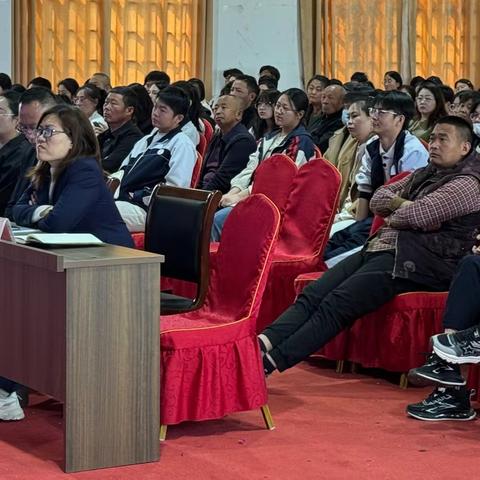 决战三十天 共圆本科梦 临沂兴华职专高三家长会圆满召开