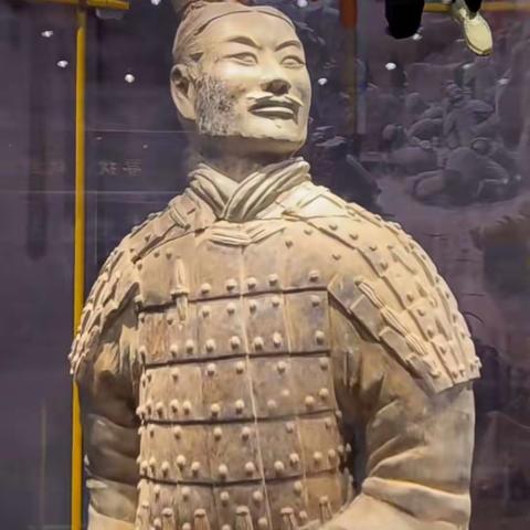 奋斗一生，不如全网造神