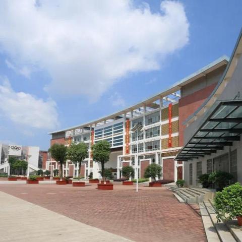 深耕教研共成长，砥砺前行向未来—— 章贡中学濂江路校区九年级数学备课组第二学期工作小结