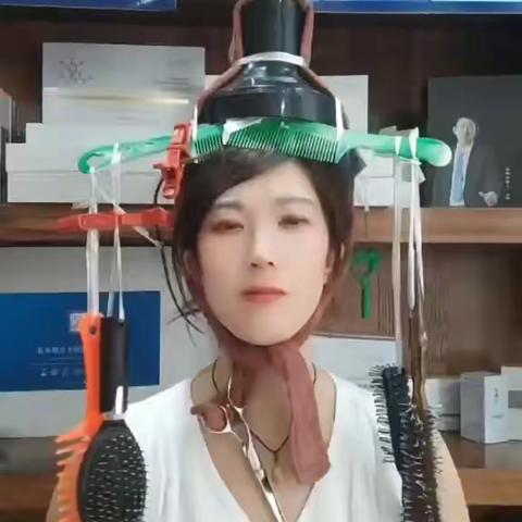 她美容美发手艺精湛，才艺表演也能笑晕人