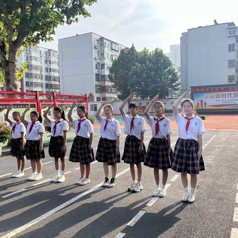 一朝沐杏雨 一生念师恩 ——记潍城区西园小学教师节活动