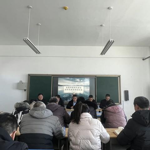 学习先进，砥砺前行——鲁河镇一中举行王敬霞老师专题报告会