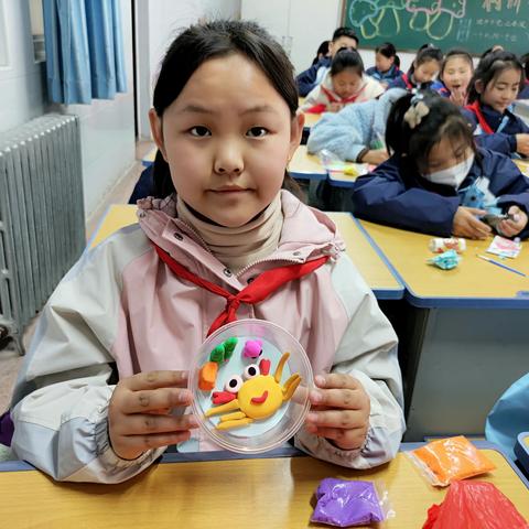 灵巧小小手，多彩大世界！灵宝市第六小学四年级彩泥社团