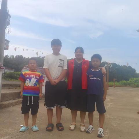 "筑牢生命防线·护航暑期安全"防溺水宣传教育活动