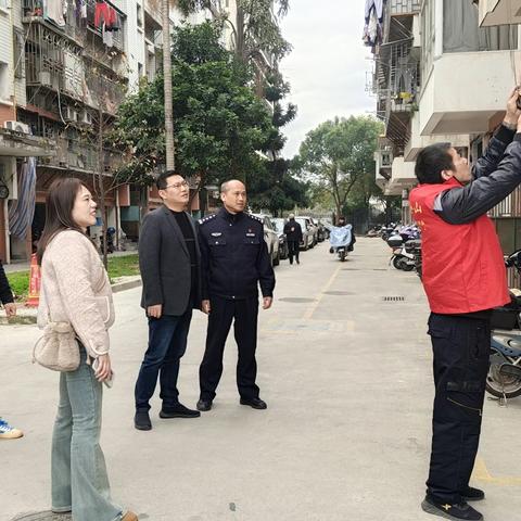 上渡街道主要领导带队开展电动车“飞线充电”隐患专项整治行动
