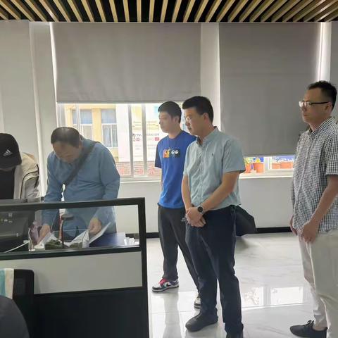 区应急局检查组赴上渡街道开展数字峰会、五一期间安全生产督导检查