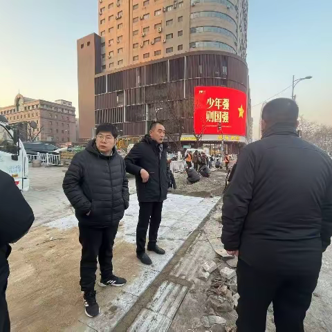 区水务局奋战跨年夜 泉城路元旦展新颜