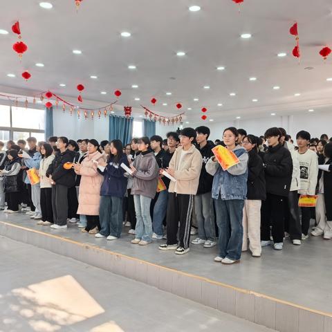 灼灼芳华 争当菁锐——记邯郸实用教育十月月考表彰大会