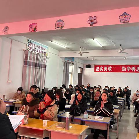 聚焦课改促发展，学思互鉴促提升—-留盆中心校与三门闸中心校、板店中心校开展课改校际交流活动