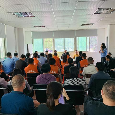 激活基层社会治理力量，平湖街道召开楼栋长座谈会