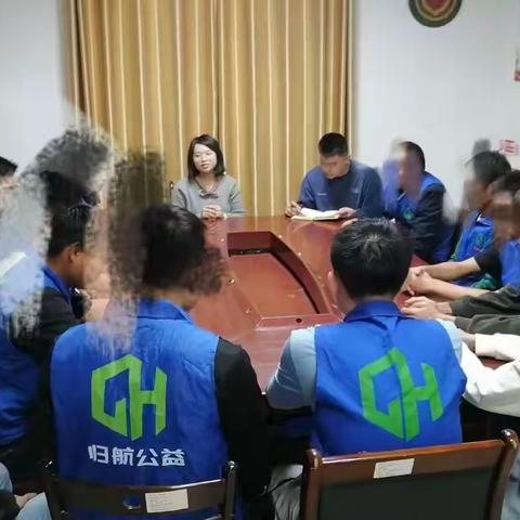 陵水县司法局三才司法所组织社区矫正对象进行“春节”前集中警示学习教育