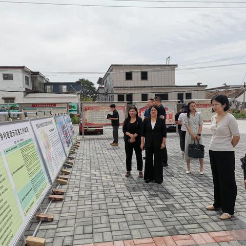 省农业农村厅乡村建设考核组一行莅鹤开展实地考核