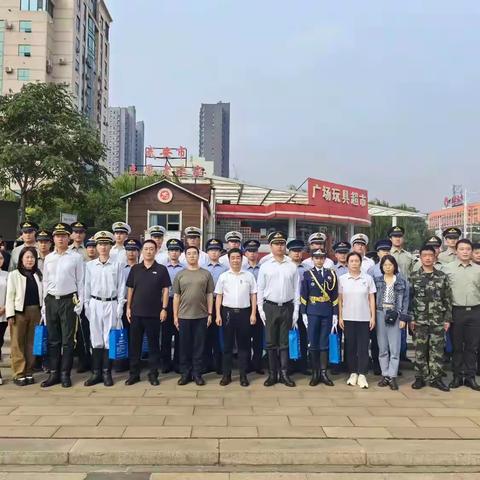 喜迎国庆 传递爱心——武安市康颐园综合医养老年公寓到广场慰问武安老兵国旗护卫队