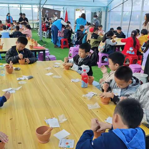 学思践悟求真知，知行合一促成长 ——土地堂小学古龙山庄研学实践之旅