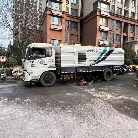 【唐冶街道 帝华鸿府社区】垃圾不落地 清洁直运进社区