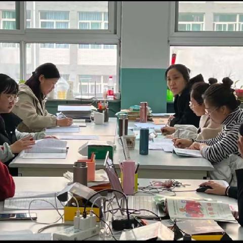 亦师亦友 “英”你精彩——长治路小学“青蓝工程”师徒结对活动纪实