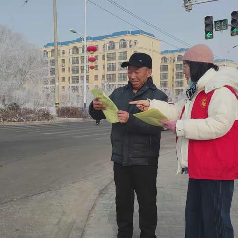 芳草湖农场长征东街社区开展“学雷锋精神，展志愿风采”志愿服务活动