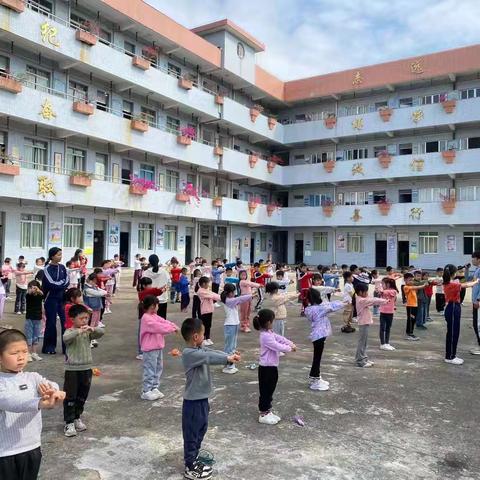 阳光体育育英才 强基固本向未来 ——丹灶小学全面落实“中小学生每天综合体育活动时间不低于2小时”的行动