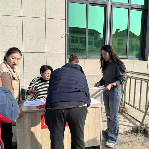 【为残疾人办实事】普集街道残联为残疾人发放辅助器具