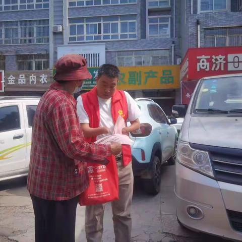 普集街道残联组织开展“民法典宣传月”普法宣传活动