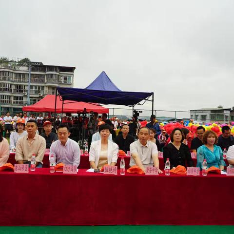 文艺汇演庆六一 成果展示向未来