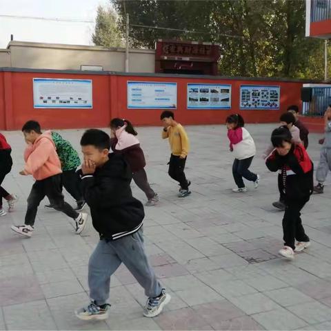 应急演练、防患未然——东孙庄小学消防安全逃生演练纪实