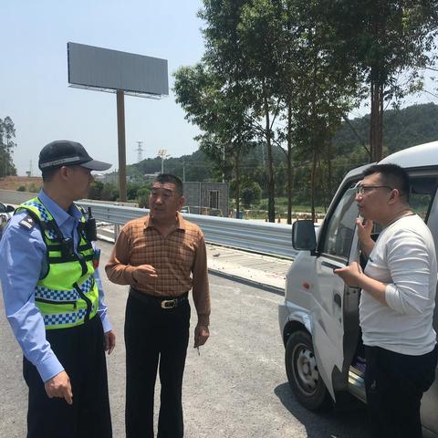 【畅行五一·交警同行】广西高速管理支队针对五一持续高位车流多措并举疏堵保畅