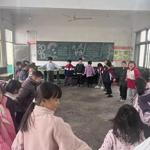 踏歌起舞庆元旦 激情满怀迎新年 ——茶山镇长沙岭完全小学庆元旦