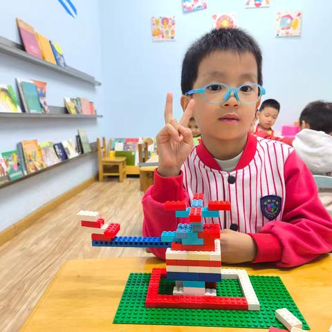 四季花城幼儿园11.10号课题分享