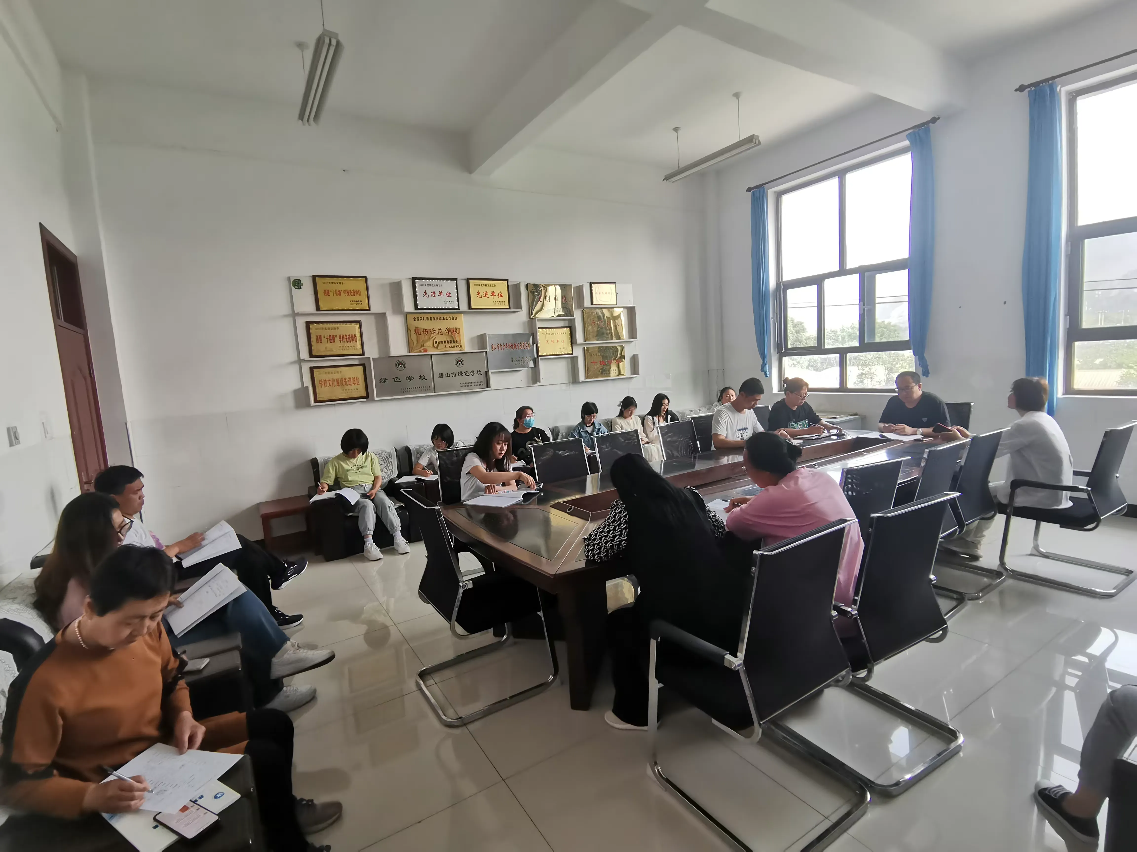 简篇-“防震减灾,安全先行!”——红庙子柏春小学地震演练活动