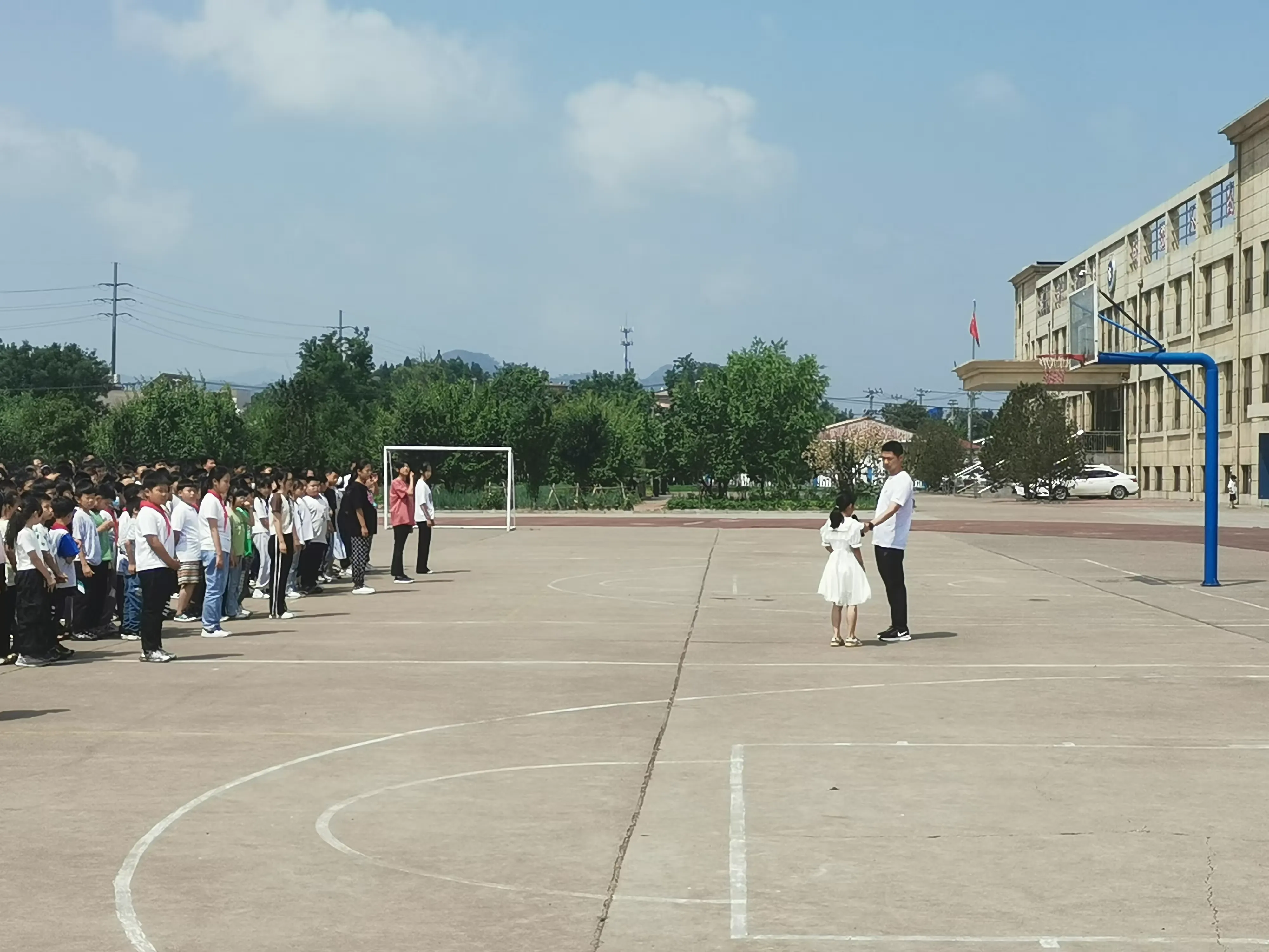 简篇-“防震减灾,安全先行!”——红庙子柏春小学地震演练活动