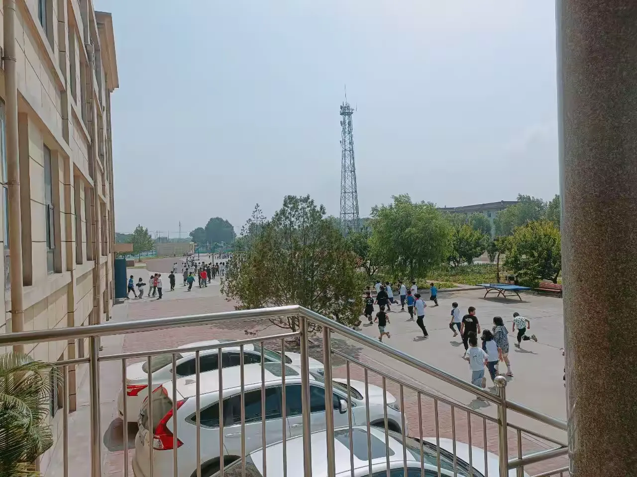 简篇-“防震减灾,安全先行!”——红庙子柏春小学地震演练活动