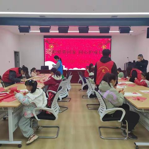 国安路社区新时代文明实践站开展“把爱带回家 同心护成长”活动