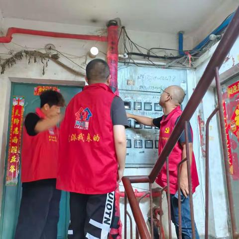 “管道漏水居民急 社区响应暖人心”——大潘社区高效解决小潘小区供暖试水问题​