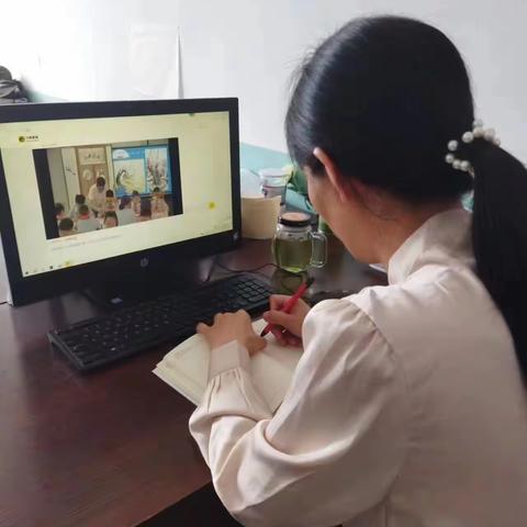 在聆听中感悟 在学习中成长 --霸州市第七小学美术教师参加教研活动