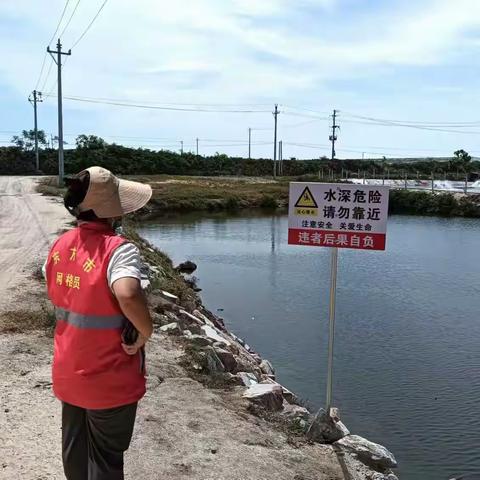 新龙镇新村网格员加强巡查 筑牢“防溺水”安全网