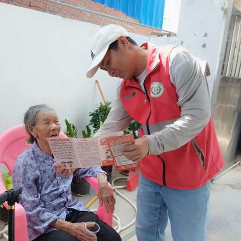 新龙镇新村网格员开展防养老诈骗宣传活动