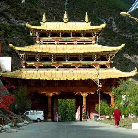 甘孜阿坝休闲游（十）——乡城桑披岭寺